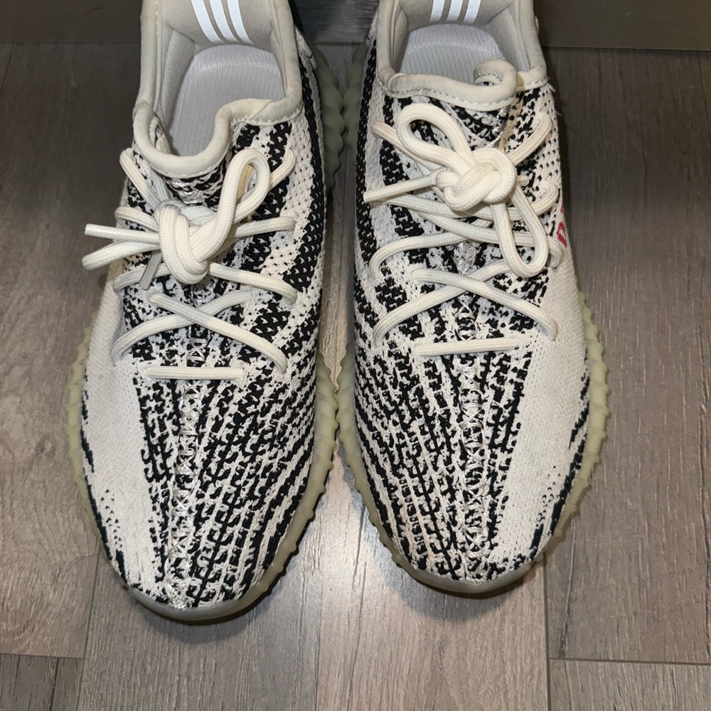 Yeezy 320’s size women’s 7.5 - Picture 2 of 5